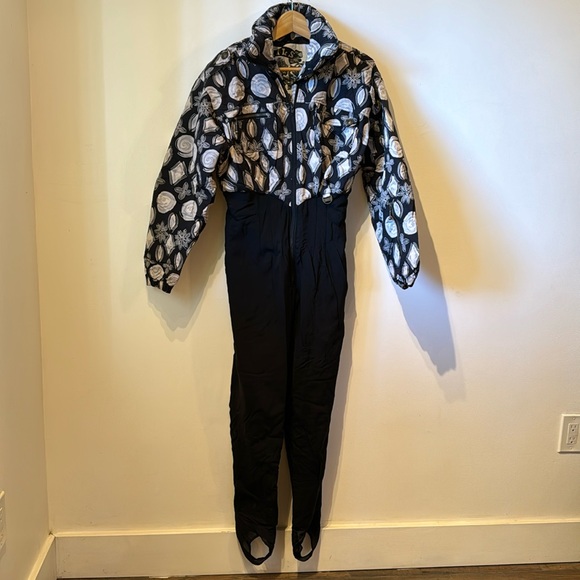 Ski Snow Suit Vintage Nils Skiwear Size Small EUC pockets Zip - Picture 2 of 9